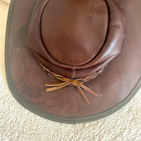Barmah Leather Hat Australia. Size X-L includes care bag. EUC used condition. - Picture 1 of 8